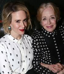 How tall is Holland Taylor?